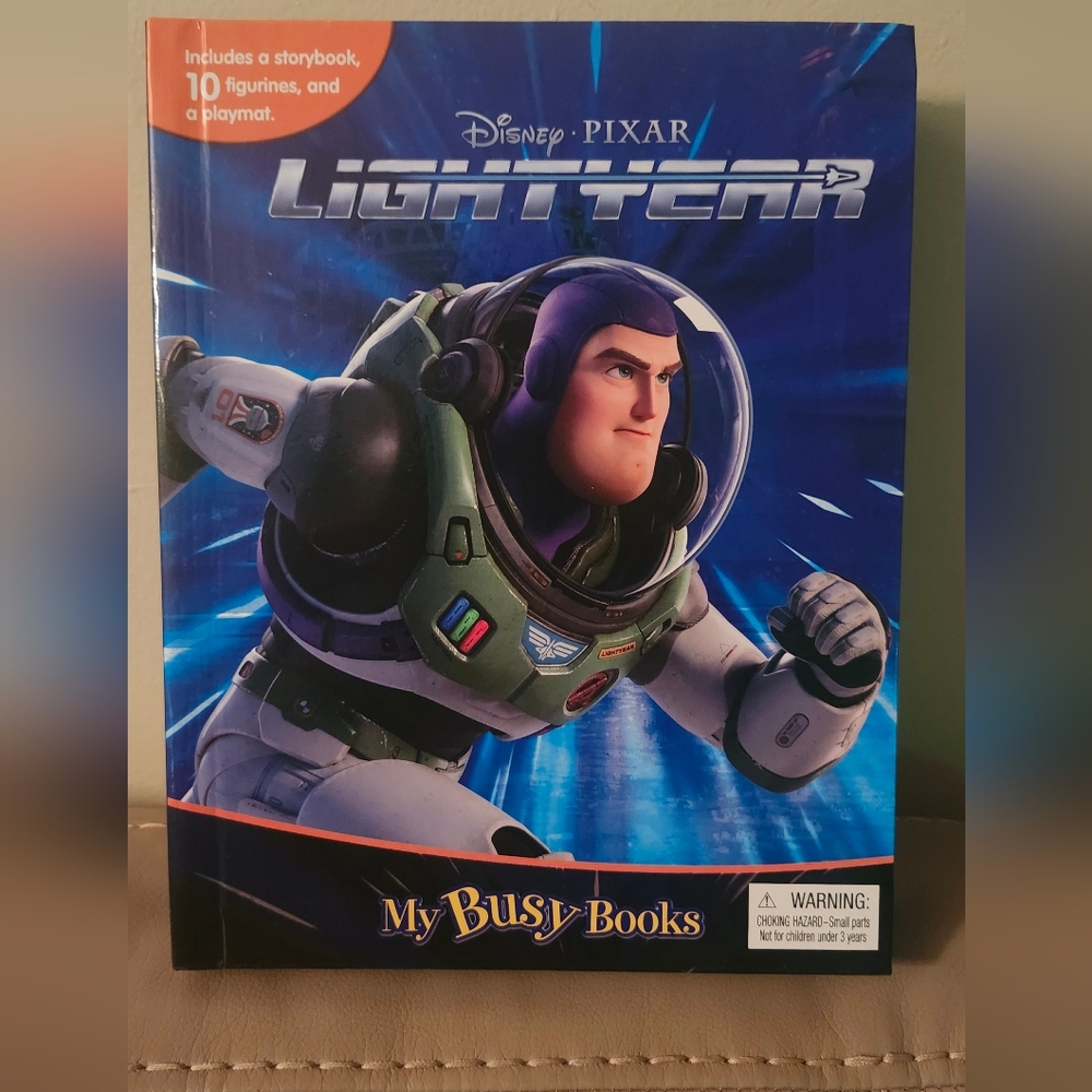 Disney Pixar Lightyear‎ Buzz Lightyear My Busy Book ( Playmat / 10 Figures )